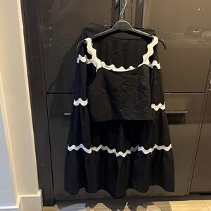 Black and White Crop Top Skirt Set